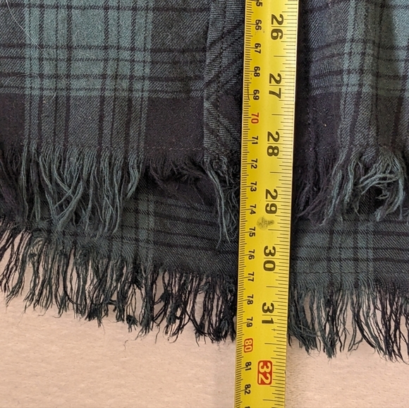 Beach lunch lounge women flannel soft raw edge shirt green & black plaid size L - Picture 10 of 10